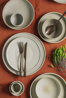 Obsession shell chopsticks rest 7.3x6.3x2m - Sandstone