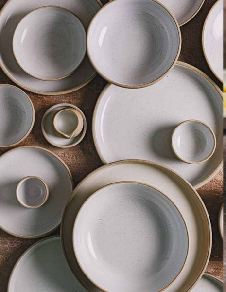 Speckled White- Oval Plate 29.4x13.5xH2.6cm